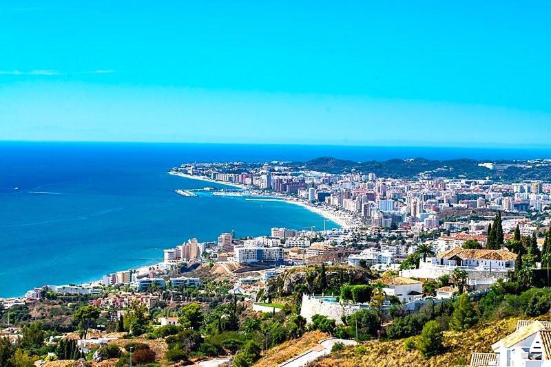 Evans Realty Al Villa & Piscina & Garaje & Playa فوينخيرولا المظهر الخارجي الصورة